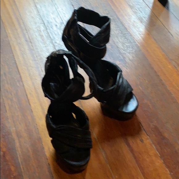 Burberry Leather Platform Sandals - Picture 1 of 6
